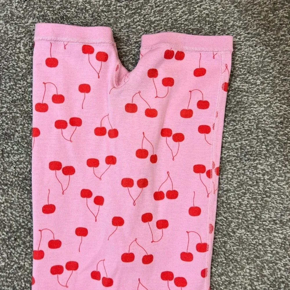 HANNA ANDERSSON CHERRIES SHORTIE SLEEPER 2 WAY ZIPPER 12-18 months